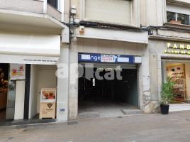 For rent business premises, 37.00 m², near bus and train