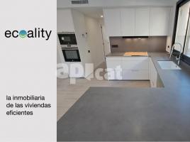 New home - Flat in, 170.00 m², near bus and train, new, Calle del Carme