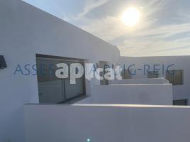 Houses (terraced house), 230.00 m², new, Calle Lleida