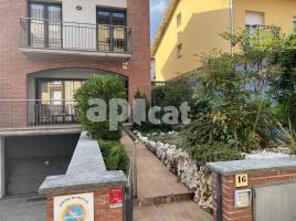 Houses (terraced house), 256.00 m², almost new, Calle Riu