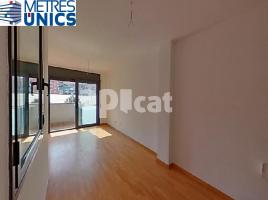 Flat, 93.00 m², near bus and train, almost new, Calle de Girona
