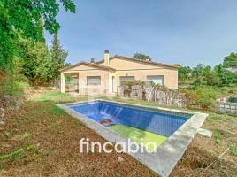 Houses (detached house), 353.00 m², almost new