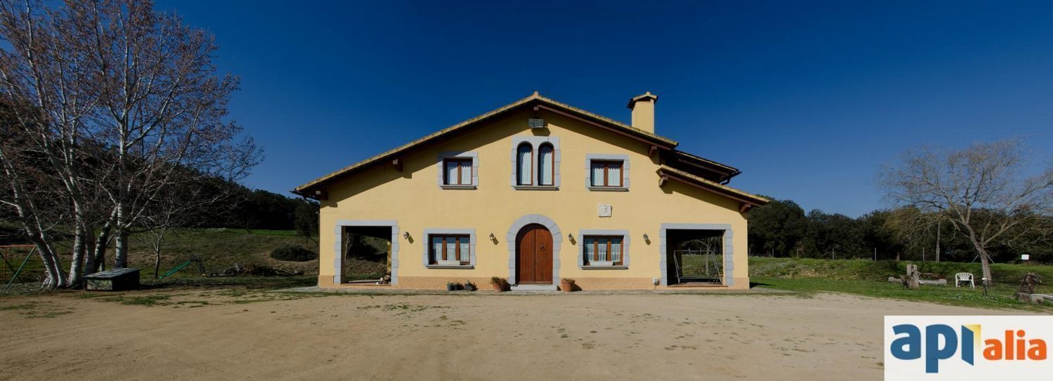 Houses (country house), 350.00 m²