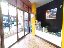 Local comercial, 146.00 m², prop de bus i tren, Avenida de l'Abat Marcet, 271