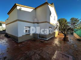 Houses (villa / tower), 240.00 m², almost new
