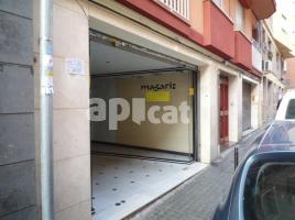 For rent business premises, 60.00 m², near bus and train, Calle del Pantà de Tremp, 15