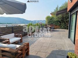 Houses (terraced house), 269 m², almost new, Zona