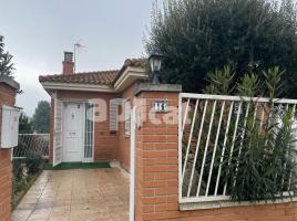 Houses (villa / tower), 273.00 m², almost new