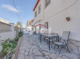 Houses (villa / tower), 208.00 m², near bus and train