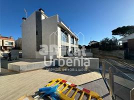 Houses (terraced house), 177 m², almost new, Zona