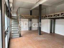 For rent business premises, 187.00 m², Calle de Huelva