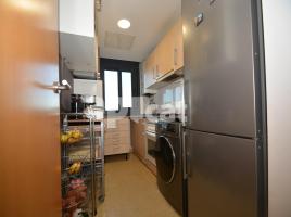 Flat, 75.00 m², near bus and train, almost new, Ponent