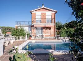 Houses (detached house), 174.00 m², near bus and train, Llagostera