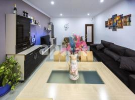 Houses (detached house), 134.00 m², near bus and train, Poble - Casc Antic