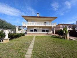 Detached house, 204.00 m², almost new