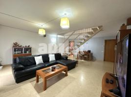 Houses (terraced house), 185.00 m², almost new, Calle del Romaní, 8