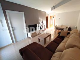 Houses (terraced house), 210.00 m², almost new, Calle Anoia