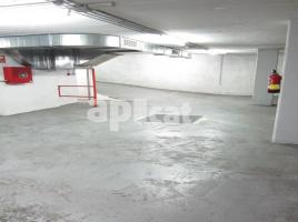For rent parking, 3.00 m², Calle de Portbou