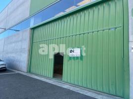 For rent industrial, 435.00 m², near bus and train, almost new
