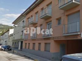 Flat, 103.44 m², near bus and train, almost new