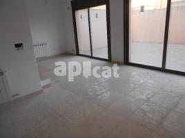 Flat, 54.00 m², near bus and train, almost new