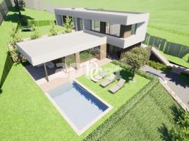 New home - Houses in, 357.00 m², near bus and train, new