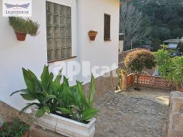 Houses (detached house), 250.00 m², near bus and train