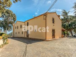 Houses (country house), 537.00 m², near bus and train