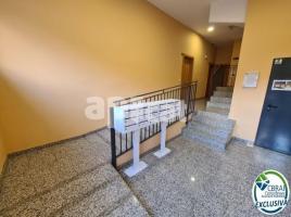 Apartament, 48.00 m², near bus and train, almost new, Parc Bosc - Castell