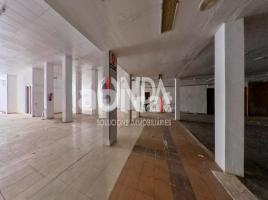 For rent business premises, 800.00 m², Calle d'Urgell