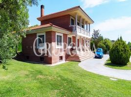 Houses (detached house), 460.00 m², near bus and train