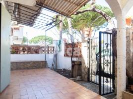 Houses (detached house), 63.00 m², near bus and train, Riells