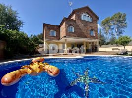 Houses (villa / tower), 281.00 m², almost new, Calle I'Hospitalet, 17