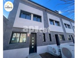 New home - Houses in, 165.00 m², near bus and train, new