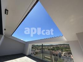 Attic, 187.00 m², near bus and train, almost new, Calle Pintor Vila Puig