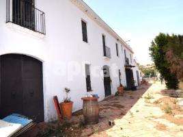 Houses (country house), 1536.00 m², near bus and train, Residencial