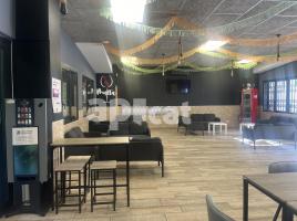 Local comercial, 300.00 m², nuevo