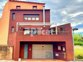 Houses (terraced house), 262.00 m², almost new, Calle Remences
