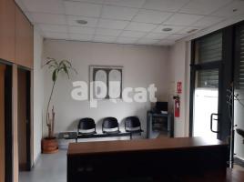 Lloguer local comercial, 90.00 m², Calle Salvador Dabau i Caussa