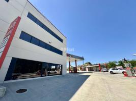 Lloguer local comercial, 135.00 m²