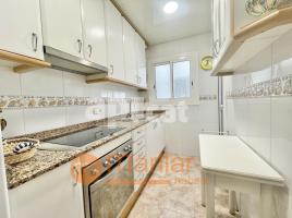 Flat, 58.00 m², close to bus and metro