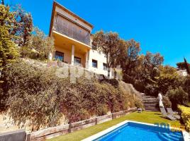 Houses (detached house), 253.00 m², almost new, Calle Mimoses