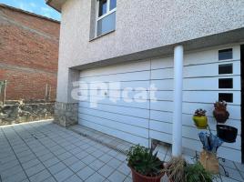 Houses (detached house), 215.00 m², near bus and train