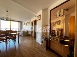 Flat, 77.00 m², near bus and train, almost new, Llevant
