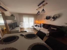 Apartament, 74.00 m², in der Nähe von Bus und Bahn