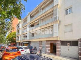 Piso, 94.00 m², cerca de bus y tren