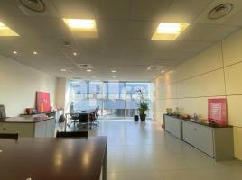 Office, 114.00 m², almost new