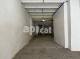 Lloguer local comercial, 68.00 m², prop de bus i tren