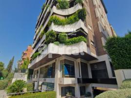 в аренду в Коммерческая недвижимость, 304 m², Zona