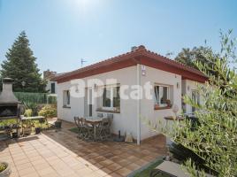 Casa (xalet / torre), 275.00 m², seminou, Calle de les Vinyes, 18